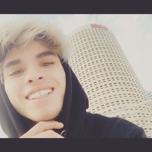 Meet your Posher, Jonathan